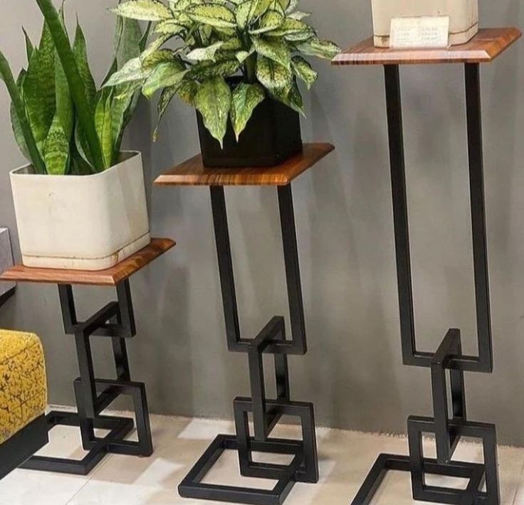 Flower pot stand