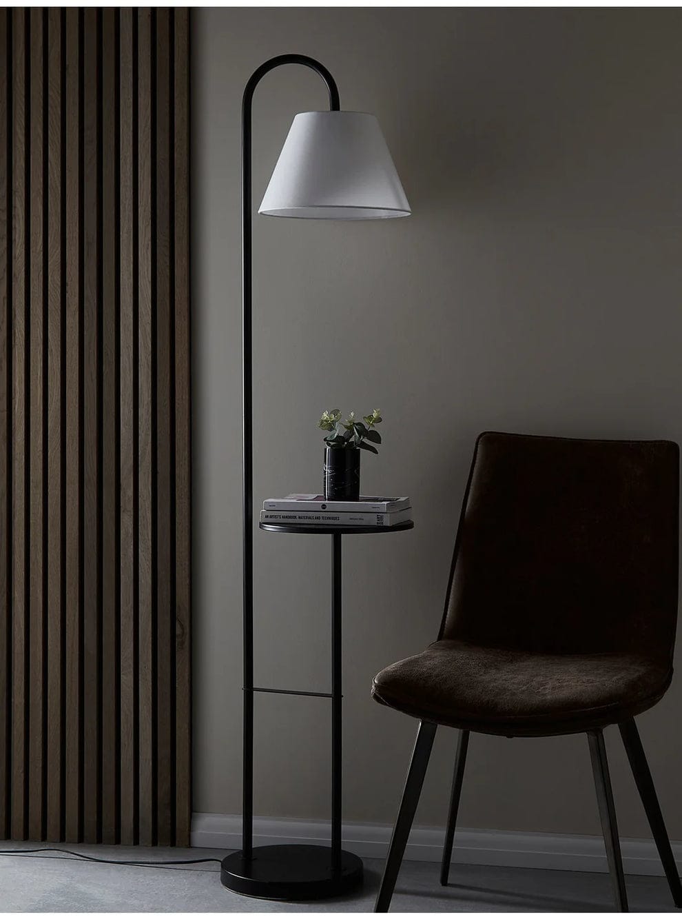 “2-in-1 Floor Lamp with Table – Modern Black Standing Light for Bedroom, Living Room & Study”