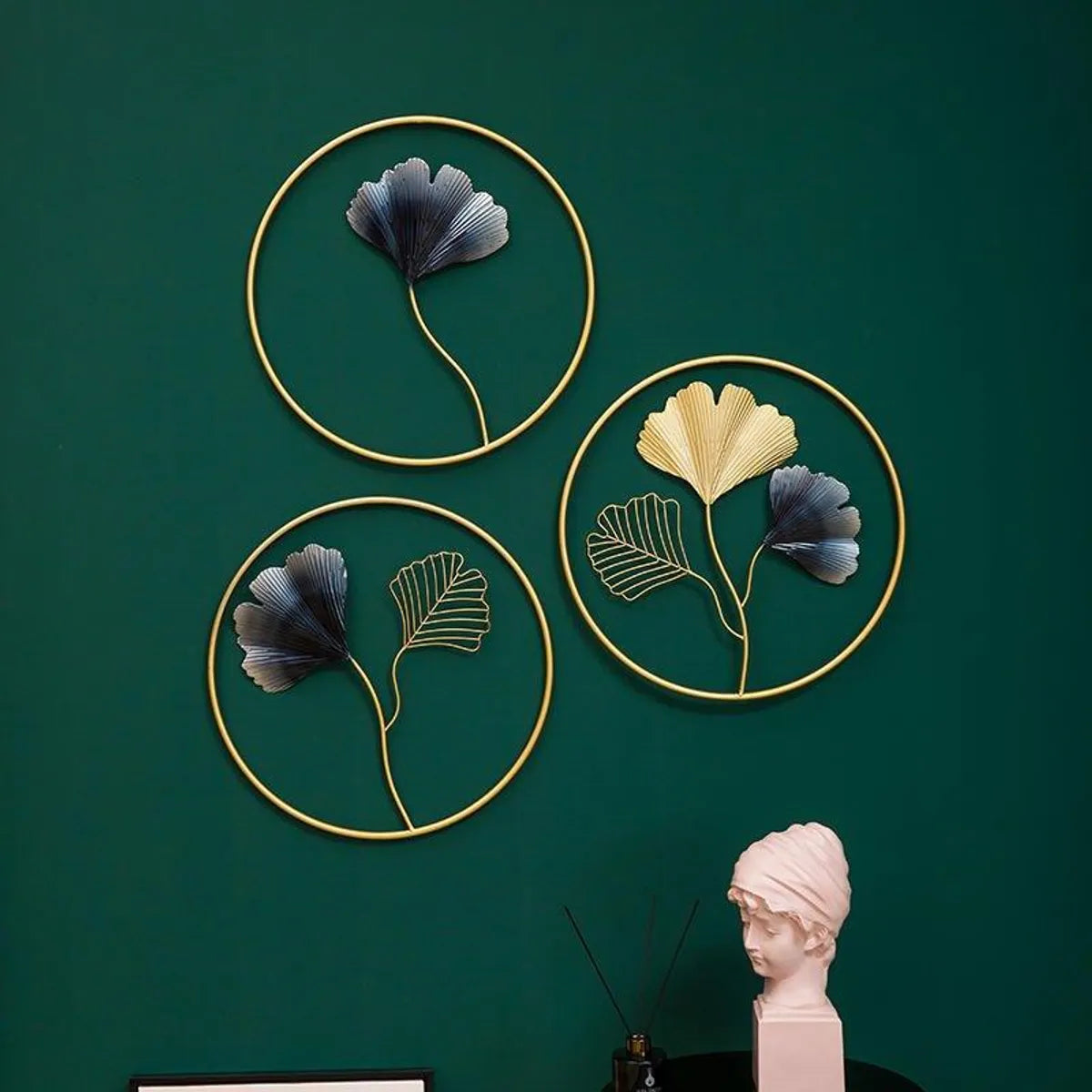 Metal Wall Art Modern Wall Hanging for Bedroom & Home (W-3.O)